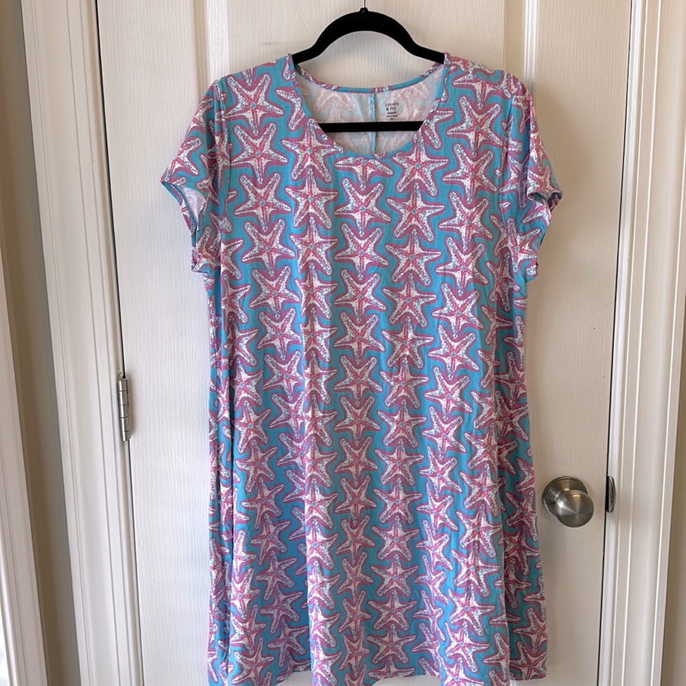 Crown & Ivy beachwear coverup